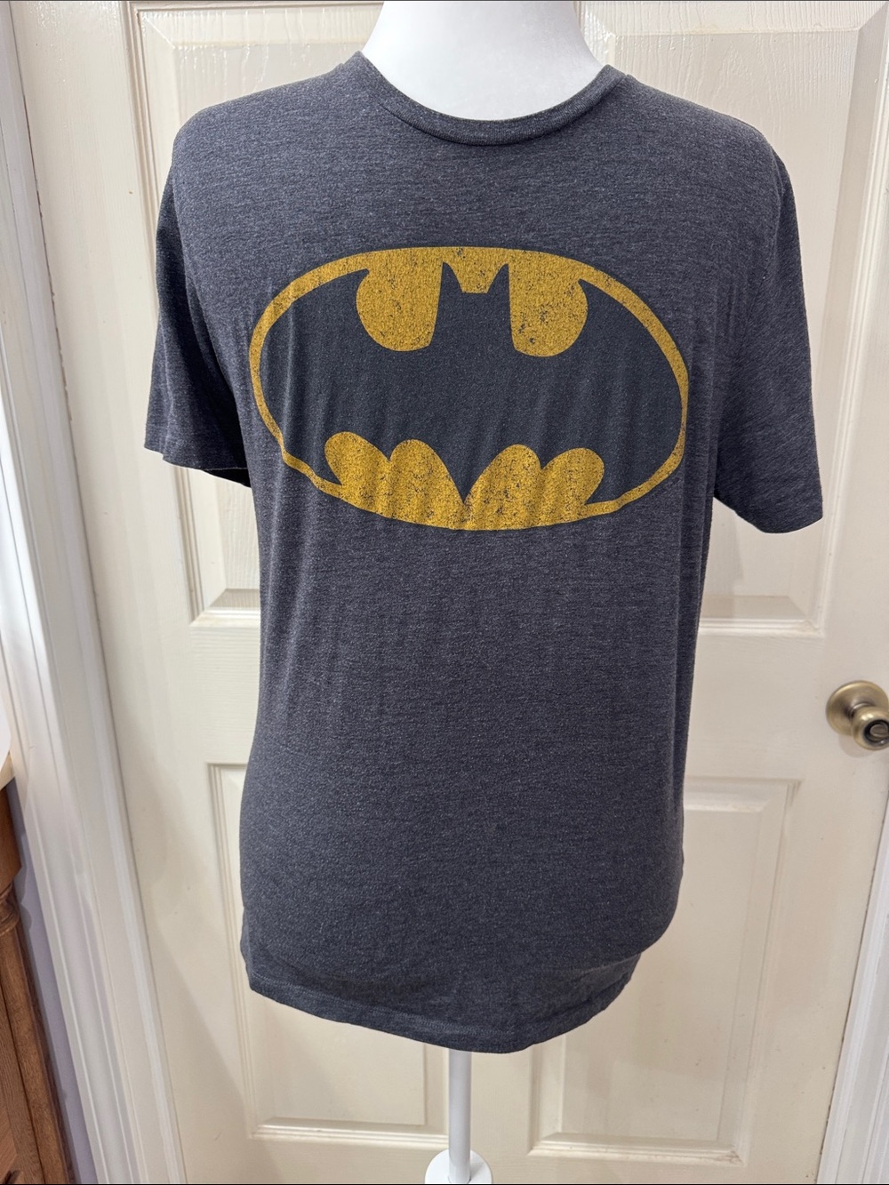 Old Navy Dark Gray Batman Graphic Short Sleeve Tee - Yellow Logo Men’s Medium